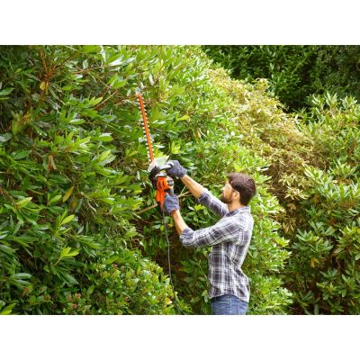 4. Electric Shears 55cm BEHTS401 BLACK+DECKER