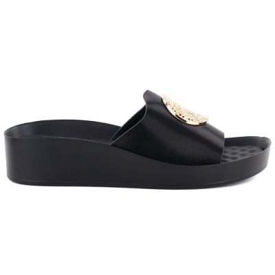 2. Women's black platform flip-flops Potocki 43326