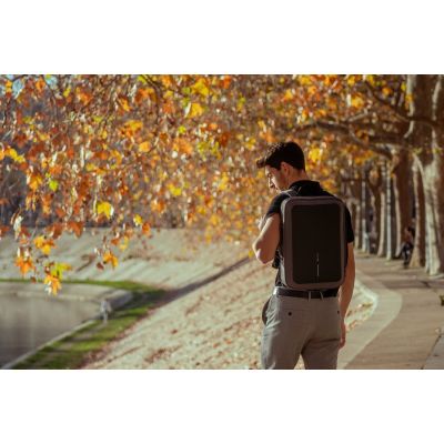 38. XD DESIGN ANTI-THEFT BACKPACK BOBBY BIZZ 2.0 GRAY P/N: P705.922