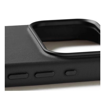 7. Mujjo Leather Case - leather case for iPhone 17 Pro, compatible with MagSafe (black)