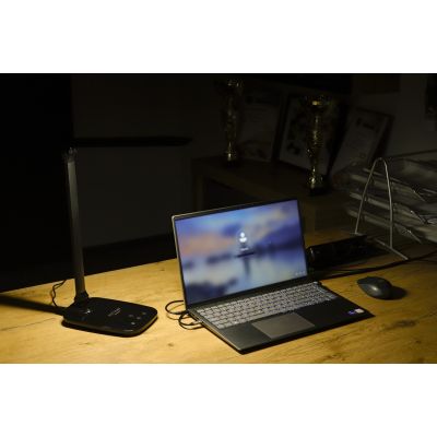 7. MONTIS MT042-BK BLACK LED DESK LAMP 230V + USB