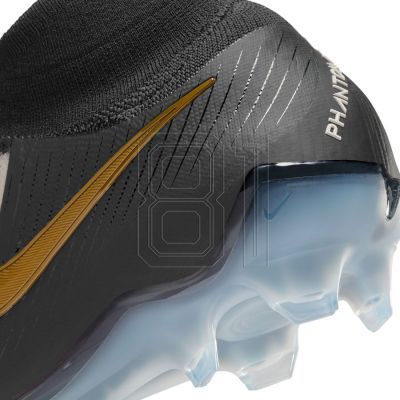 7. Nike Phantom Luna II Elite M FJ2572-100 football boots