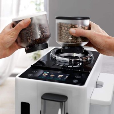 9. DeLonghi EXAM 440.55.W espresso machine