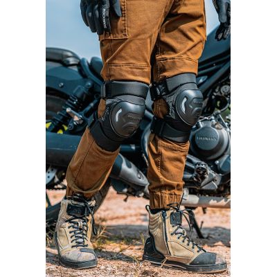 5. Rockbros 19230003001 knee pads - black