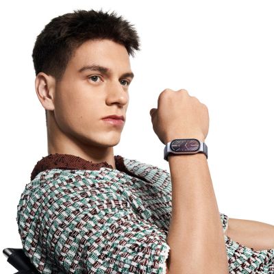 15. SmartBand Xiaomi Smart Band 10 Silver AMOLED 4.37 cm (1.72") Silver