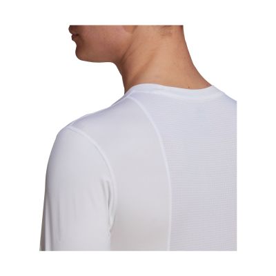 5. adidas TechFit Compression T-shirt M GU7334