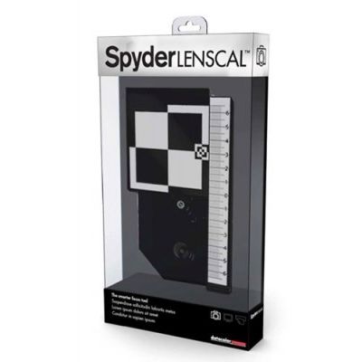 4. Datacolor SpyderLensCal - a set allowing for camera/lens focus corrections