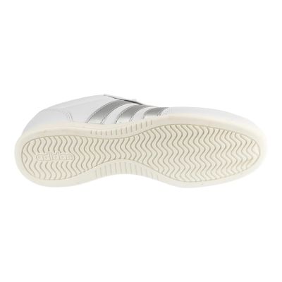 4. adidas Barreda Lo HQ7386 White 36