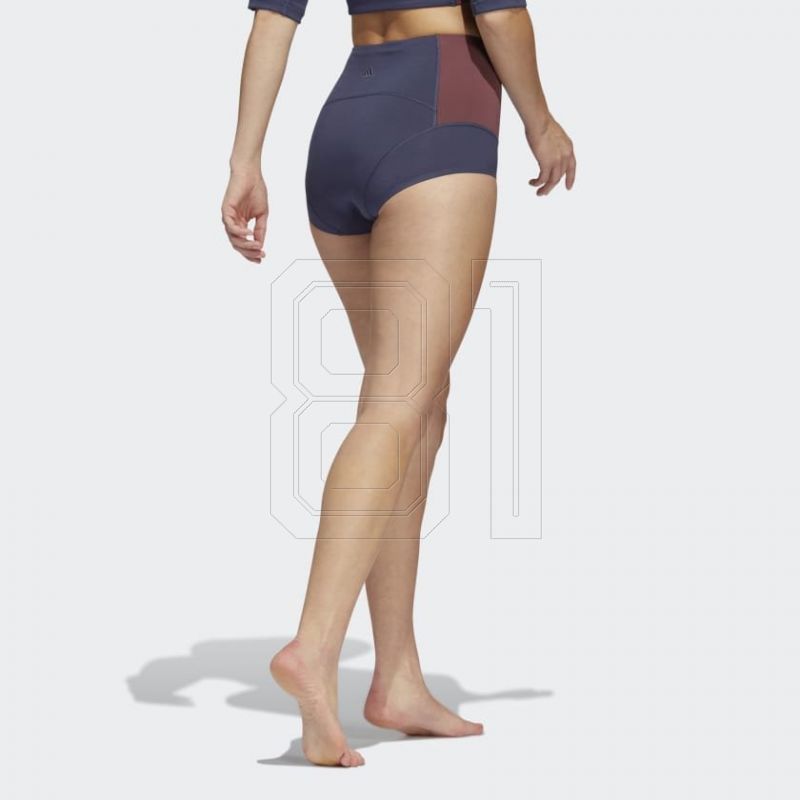 3. Adidas Yoga For Elements Shorts W HD4432