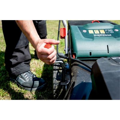 7. Aku RM 36-18 LTX BL 46 601606850 lawn mower METABO