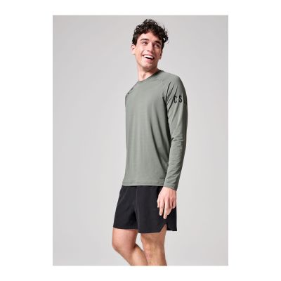 2. CASALL M Rapidry Long Sleeve T-shirt sage gray