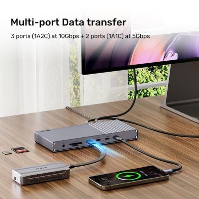 2. Unitek Triple USB4 40Gb/s Docking Station, 120W Power Supply