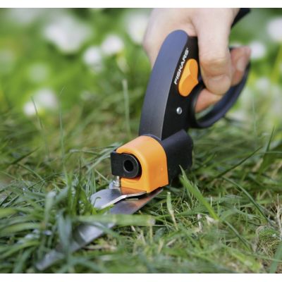 2. GS42 Servo Grass Shears