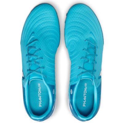 3. Nike Phantom GX II Academy FJ2577-400 shoes