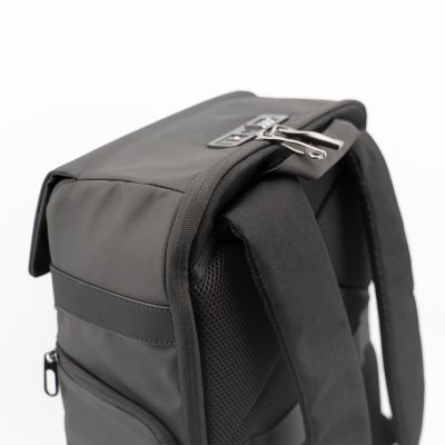 4. RealPower Pro TSA Travel Bag. 900D Non-Slip Magnetic Closure.