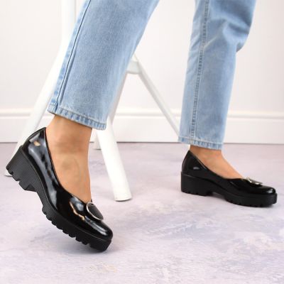 5. Women's patent leather shoes with decoration Filippo DP4569