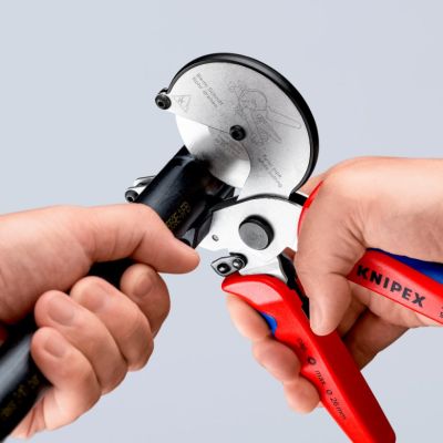 47. KNIPEX PIPE CUTTER FOR COMPOSITE AND PLASTIC PIPES