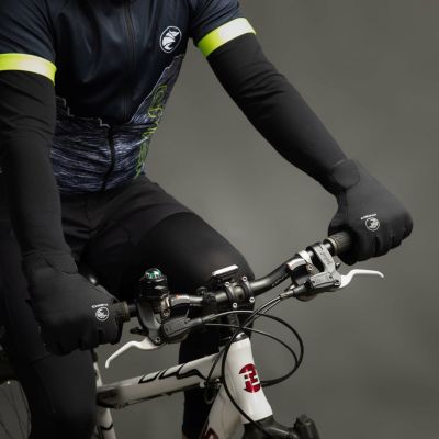 4. CHIBA ROADMASTER Gloves Black L