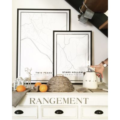 10. Smeg KLF03CREU Electric Kettle 1.7 L 2400 W Cream