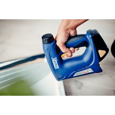 6. Rapid BTX530 Battery-Operated Nail/Staple Gun