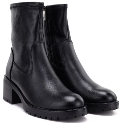 9. Women's black high-heeled ankle boots Potocki SZ12835