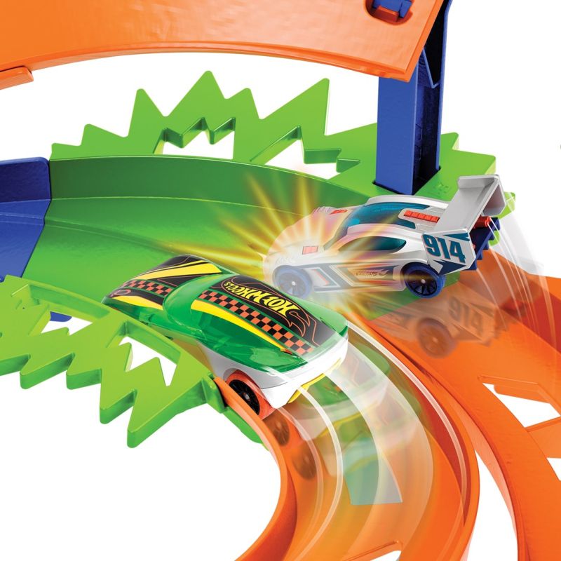 4. Hot Wheels Action HTK17 toy car
