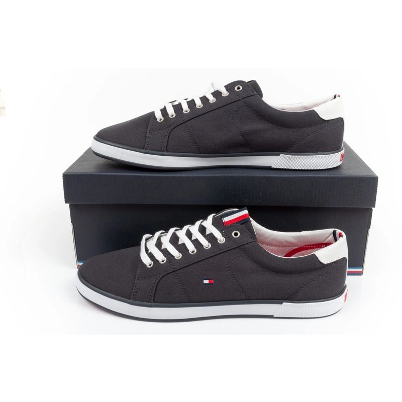 25. Tommy Hilfiger sneakers M FM0FM00596403