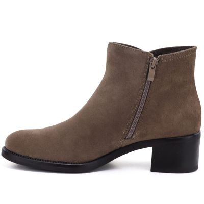 3. Women's leather ankle boots with a block heel, beige Sergio Leone BT-52-S