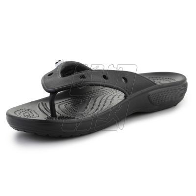 7. Crocs Classic Flip 207713-001