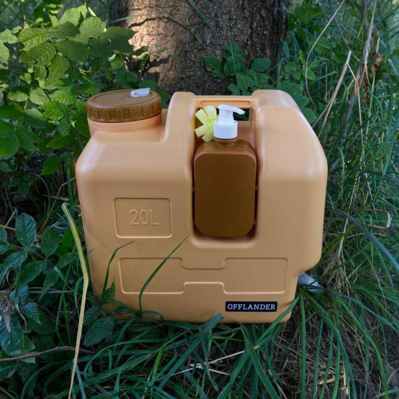 10. OFFLANDER WATER TANK WITH TAP 20L