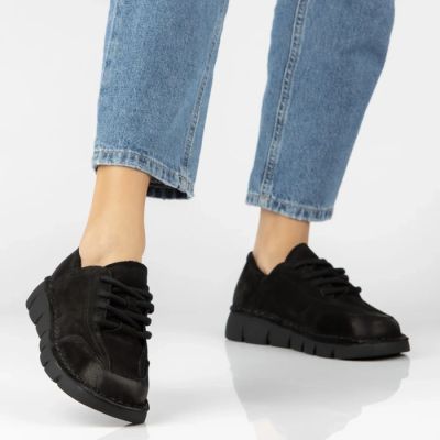 6. Women's wide leather shoes, black Filippo DP8180/26