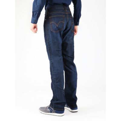 2. Levi's Jeans 758-0028