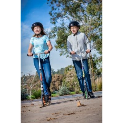 4. Razor A5 Lux Light UP Jr scooter 13073033