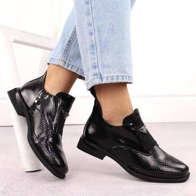 9. Women’s black crocodile-effect patent leather ankle boots with decorative detail, Filippo DBT6425