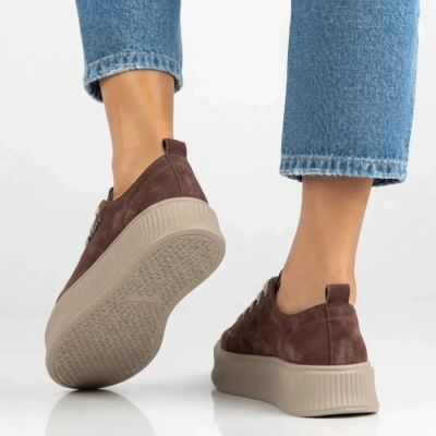 7. Women's brown leather sneakers on the platform Filippo DP7982
