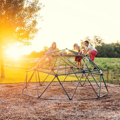 35. LIFETIME CLIMBING DOME GEODOME 90136