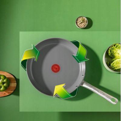 2. TEFAL Renew+ frying pan 24 cm C4240443