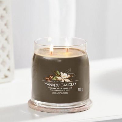 2. Medium VANILLA BEAN ESPRESSO YANKEE Candle
