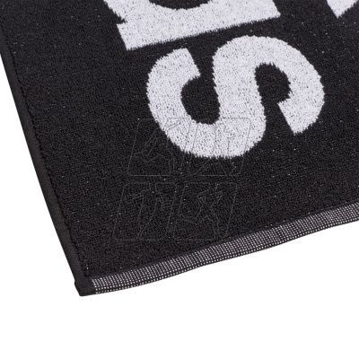 4. Towel adidas Towel L DH2866