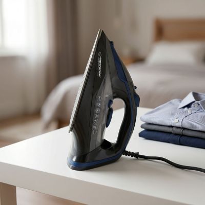 7. ESPERANZA STEAM IRON RAYON 2600W EHI012