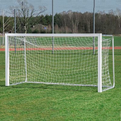 2. Goal net 180x140x48x68 cm