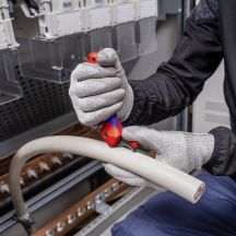 Knipex 16 50 145 SB no category