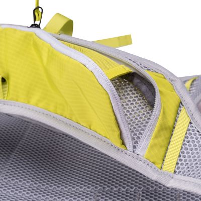 16. Elbrus Quix 10 backpack 92800597674