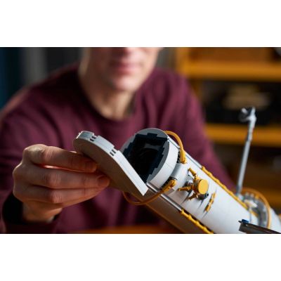7. LEGO Icons 11382 - Hubble Space Telescope