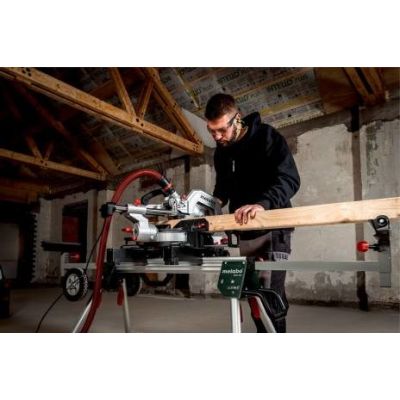6. Metabo KGS216M 5000 RPM 1200 W