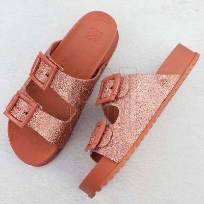 6. Zaxy RR285025 W INT2135A flip flops