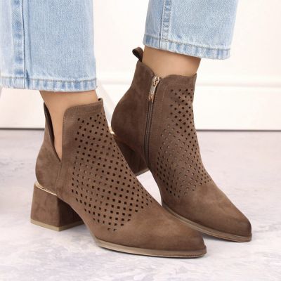 11. Suede high-heeled ankle boots Potocki W WOL213B brown