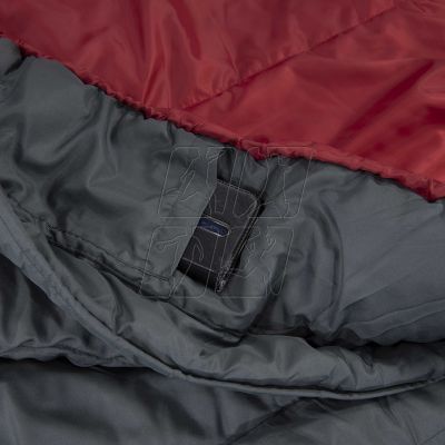 3. High Peak TR 350 23068 sleeping bag