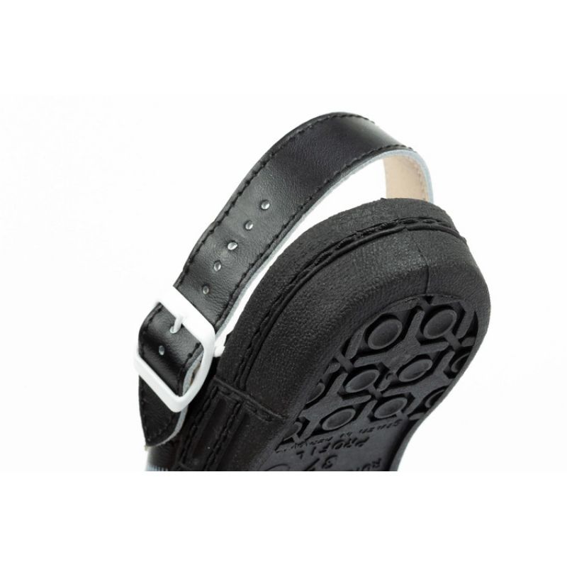 19. Abeba U 7212 medical clogs