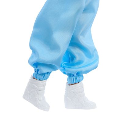 6. Barbie JNC61 doll